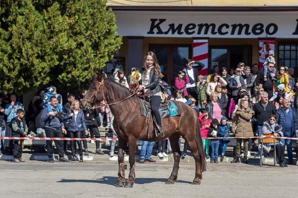todorovden15E7603311-AB0C-0AC1-7F9B-1A185A3D7EAB.jpg