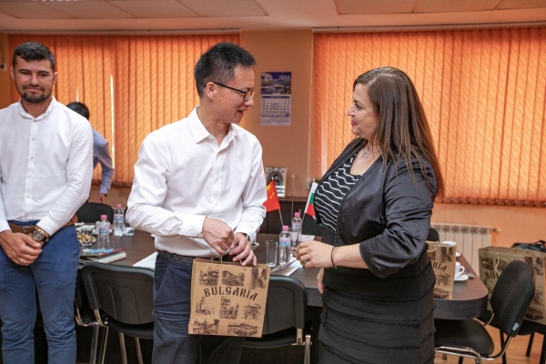 ninbo237C478CEC-F2BD-841F-9E88-AB515A4B4489.jpg