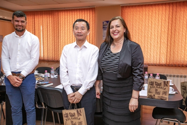 ninbo24515213C8-4F18-2053-B363-1F541AB83FF5.jpg