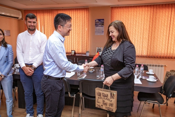 ninbo2828D7A855-E508-7CB8-56C2-3D1B52375C12.jpg