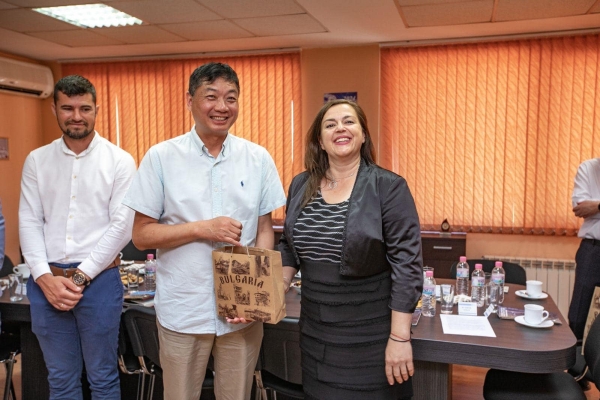 ninbo29F912DCB7-79DC-F36E-E5CA-5C07B7436970.jpg